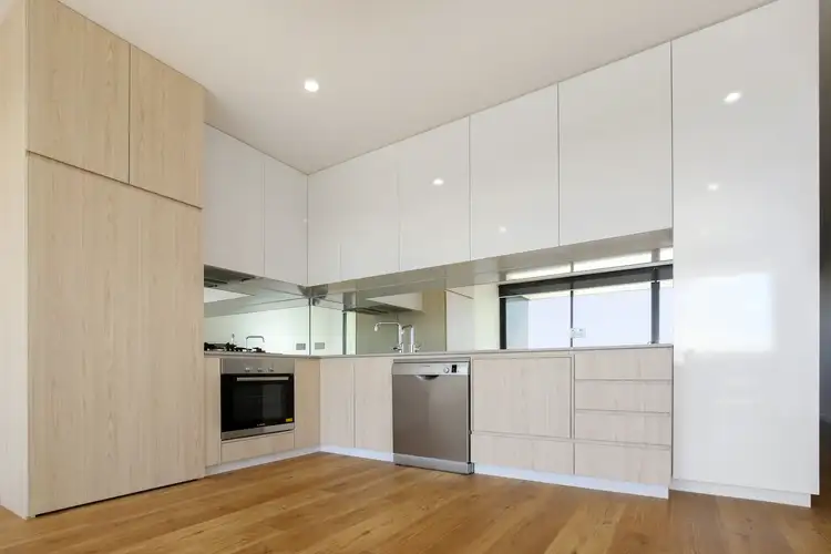 109/36 Copernicus Crescent