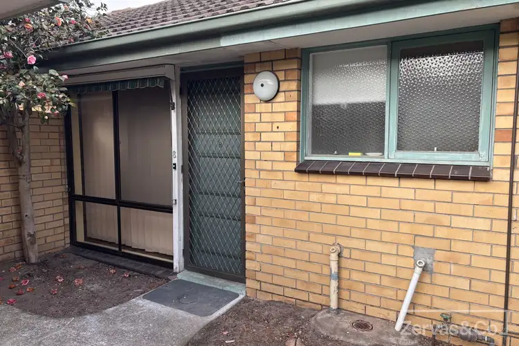 8/2 Thomas Street