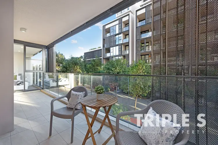 1111/8 Kingsborough Way