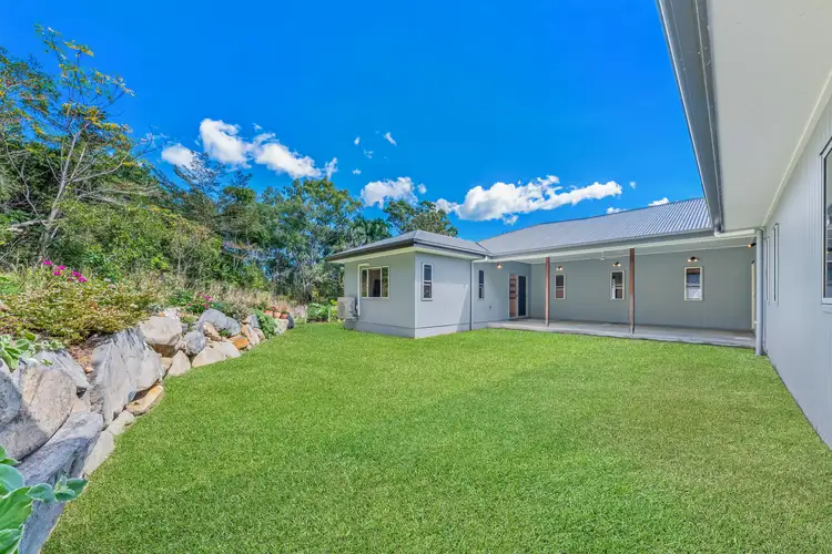 92 Trader Crescent