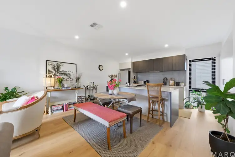 18/2 Romano Street
