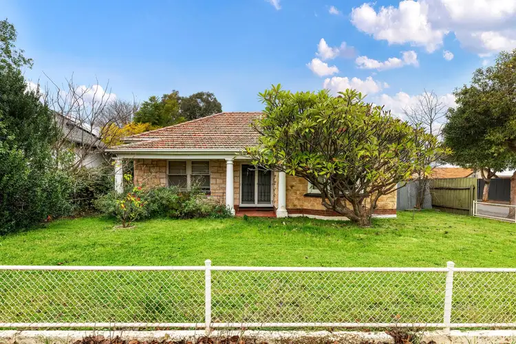 105 Avenue Road
