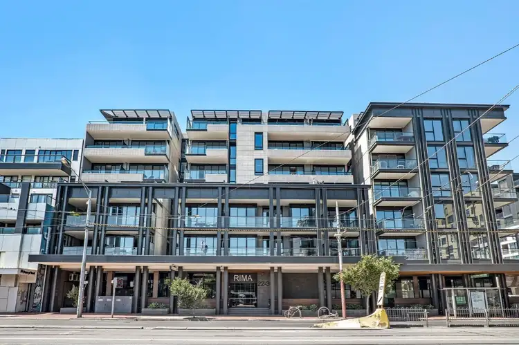 516/26 Lygon Street