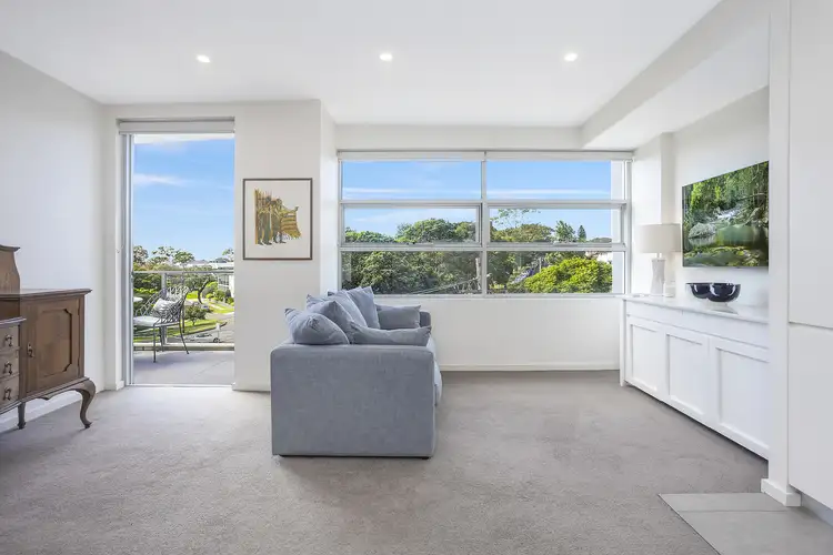 302/57 Miranda Road
