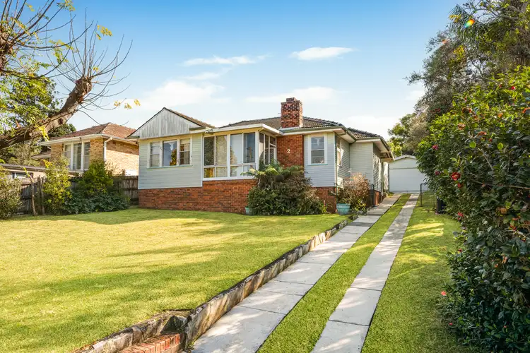 2 Hillcrest Avenue