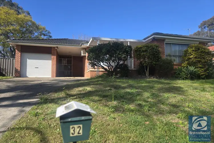 32 Lorikeet Avenue