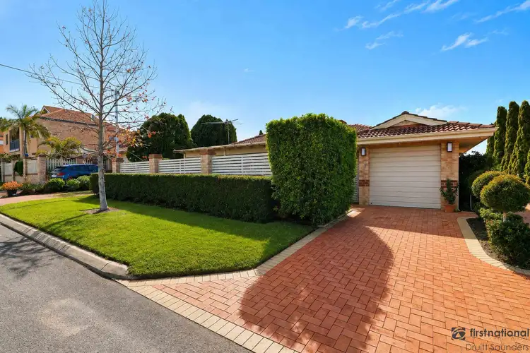 1/30 Thrall Street