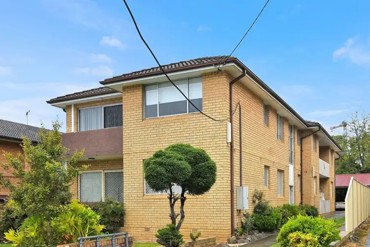 6/13 Gibbons Street
