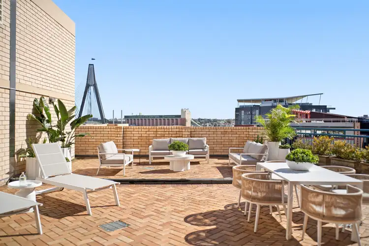 109/120 Saunders Street