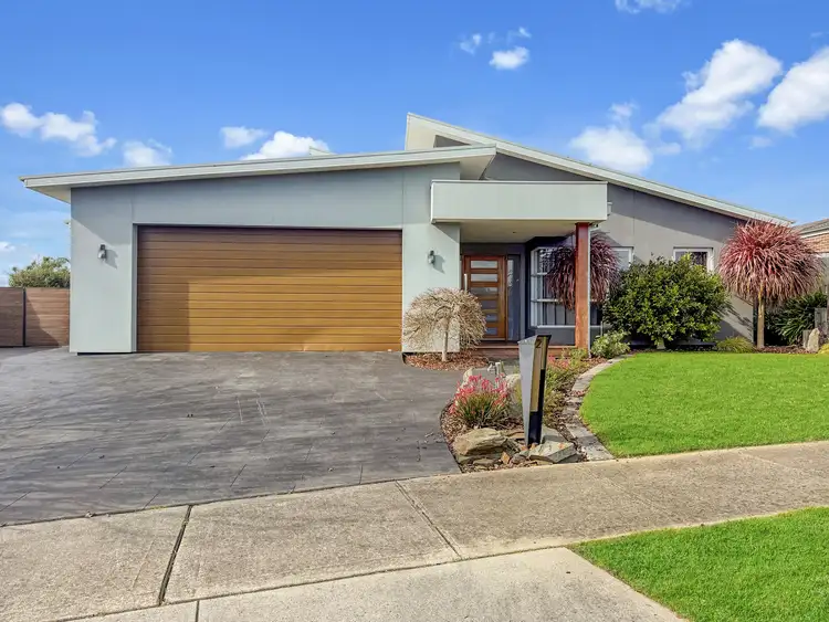 2 Manningham Court