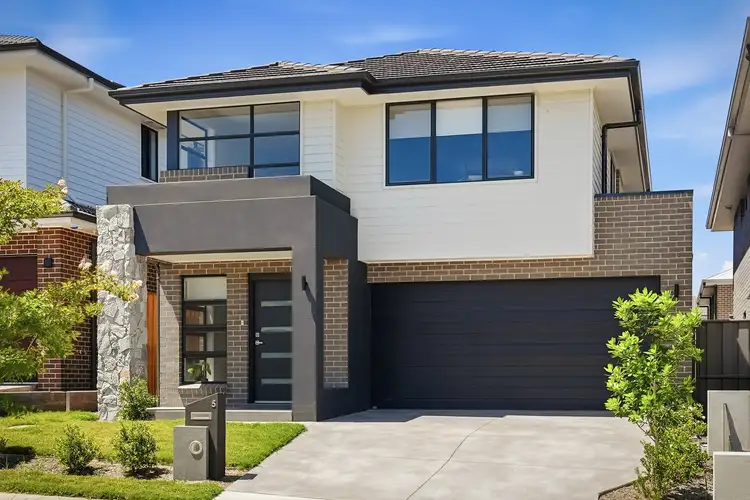 5 Myrtle Crescent