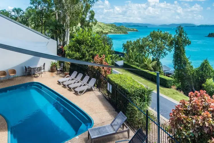 E/4 Banksia Court
