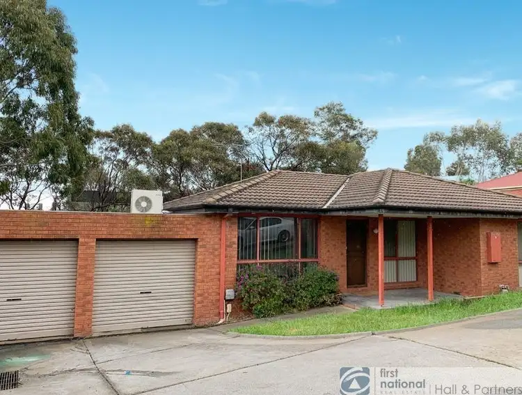 2/9 John Hunter Drive