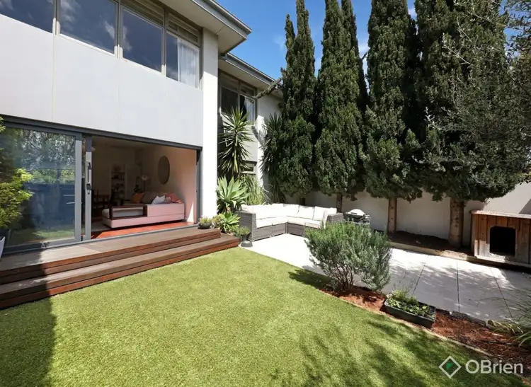 2/2-4 McArthur Street
