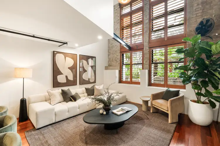 4/2 Cardigan Lane