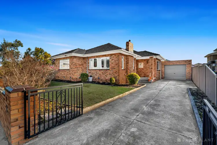 76 Buckley Street