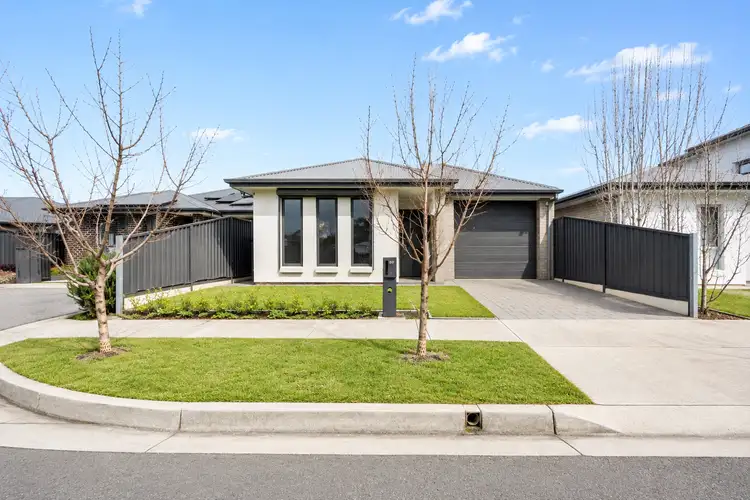 20 Field Court
