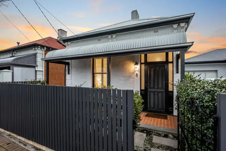 8 Morcomb Street