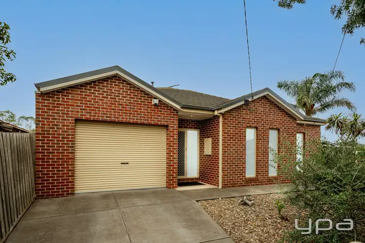 1/3 Buckingham Drive