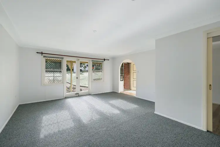 4 Kempwood Close