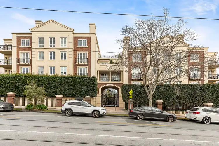 28/380 Toorak Road