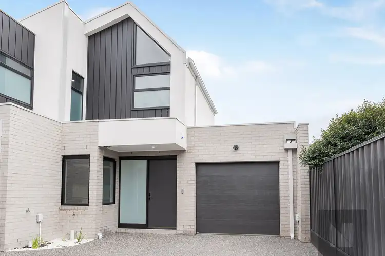 3/4 Fehon Street