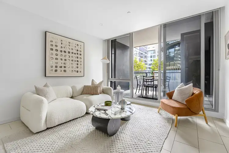212/229 Toorak Road