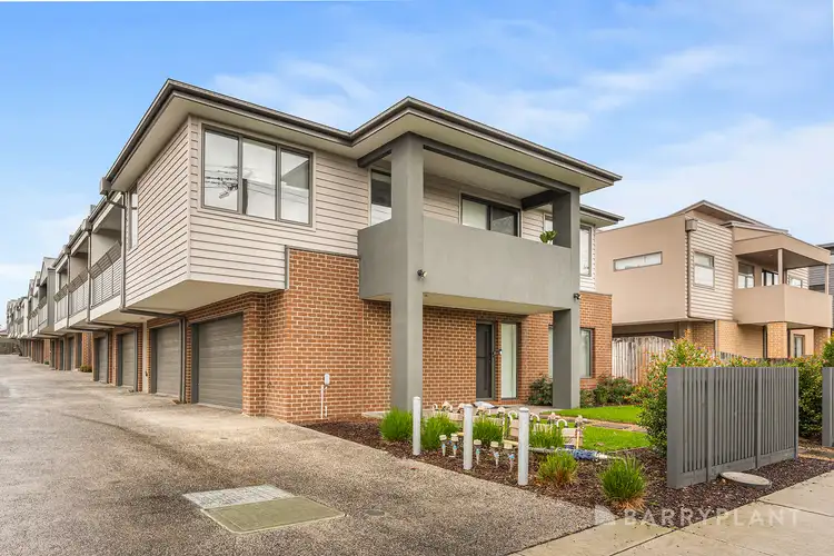 2/17 McComb Street