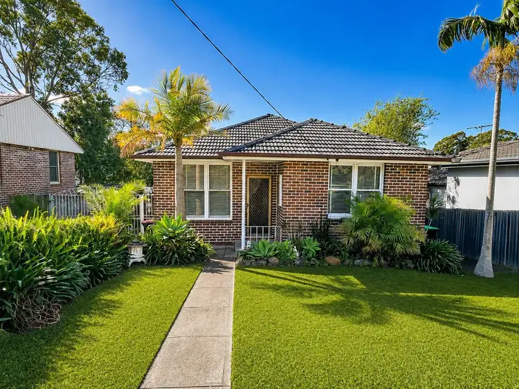 11 Windeyer Avenue