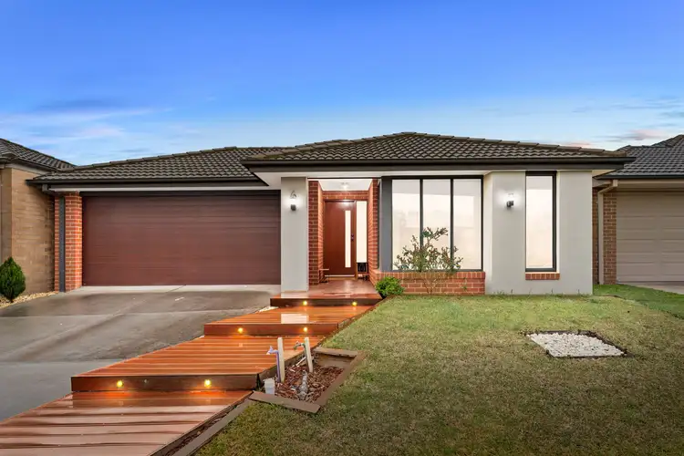 6 Avonbury Circuit