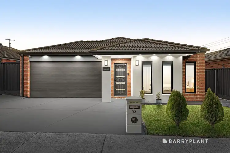 32 Dunraven Crescent