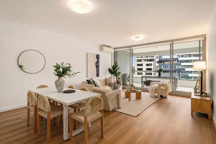 129/555 Princes (Access via Keats Avenue) Highway