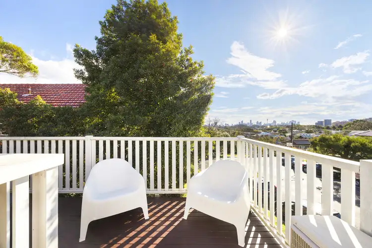 3/5 Henry Street