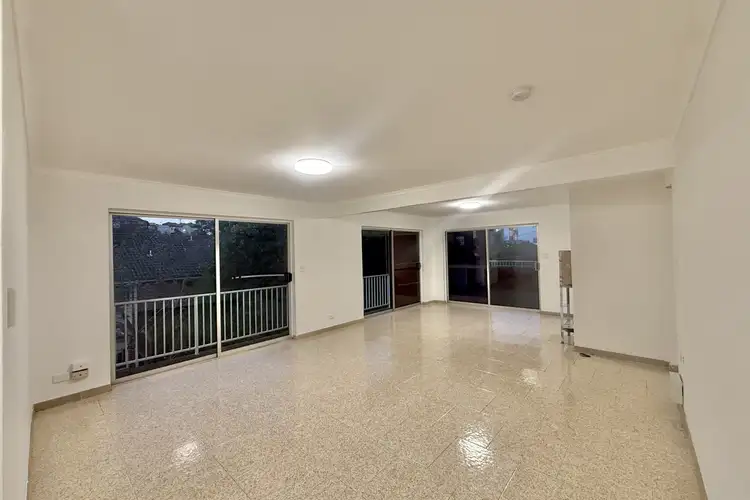 5/10 Allan Street