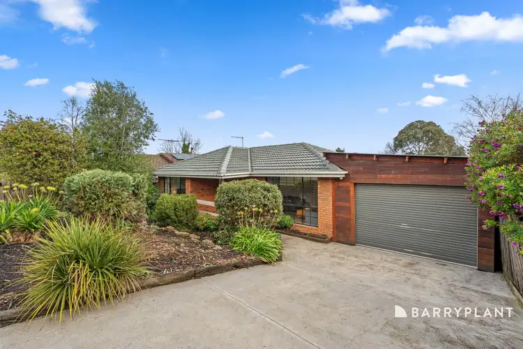 31 McLaughlin Crescent