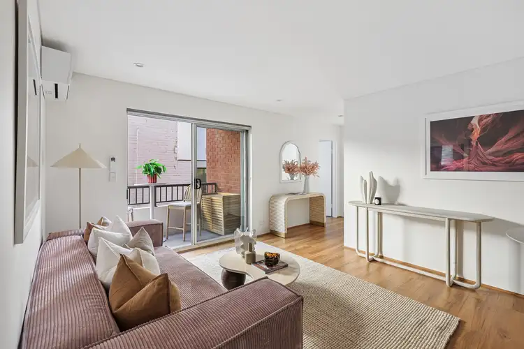 3/120-122 Edwin Street North
