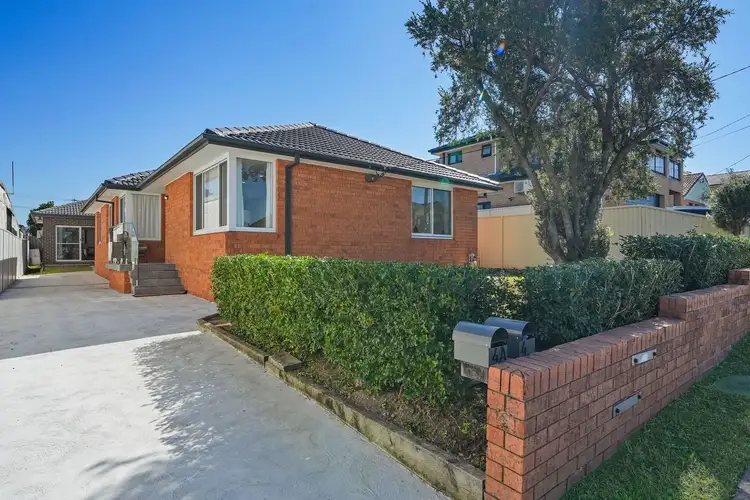 4 Holroyd Road