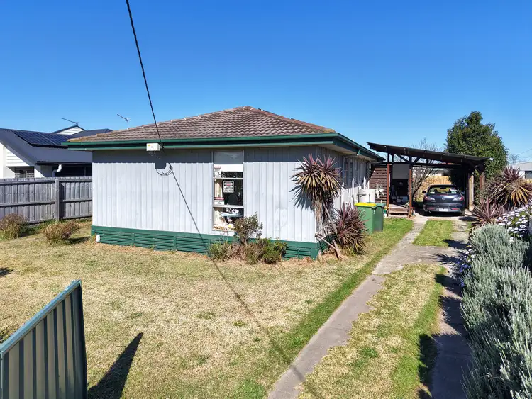 34 Cameron Crescent