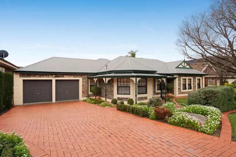 12 Clydesdale Court