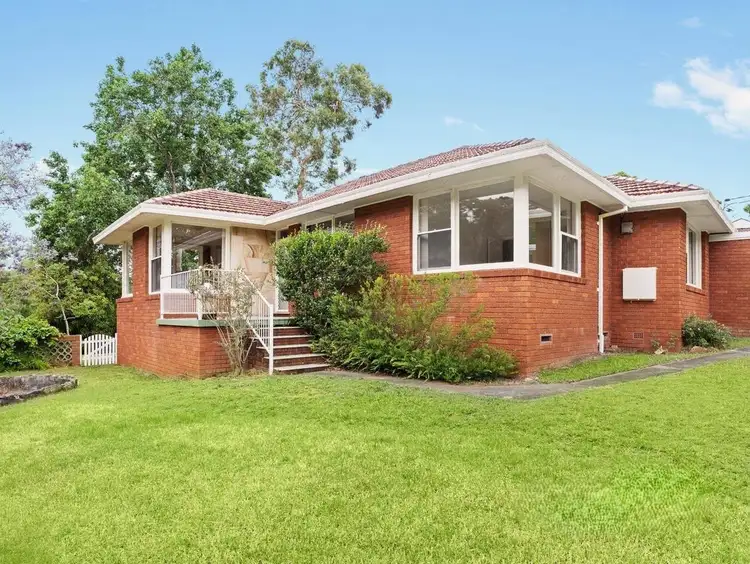 39 Koonawarra Avenue