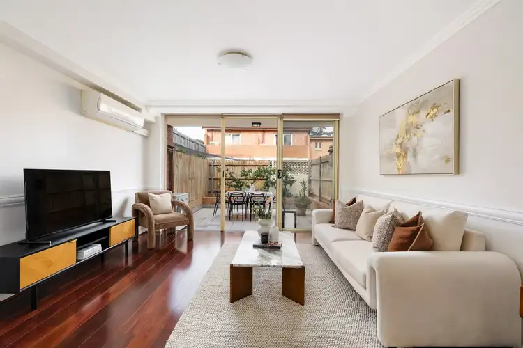 17/33-41 Hanks Street