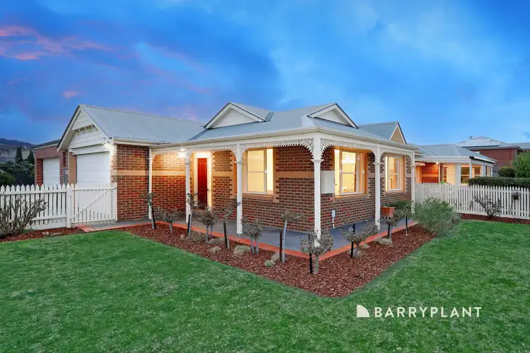 92 Victoria Knox Avenue