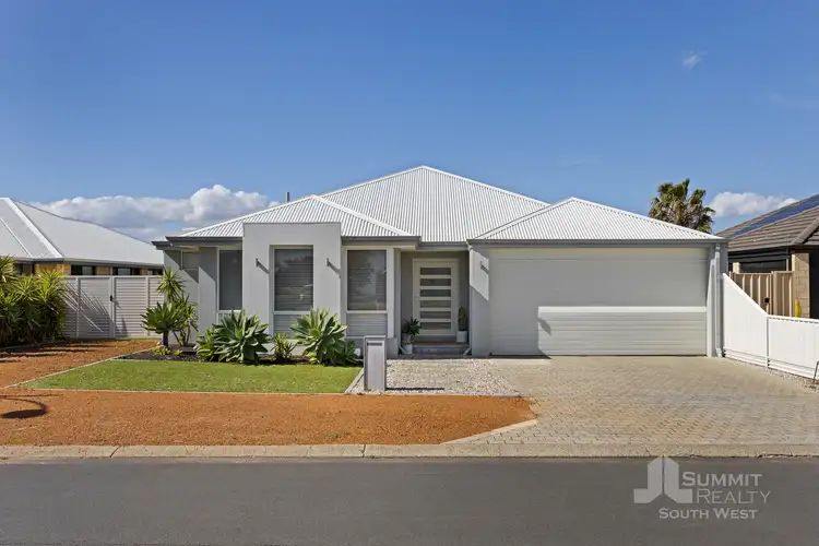 17 Cambria Road