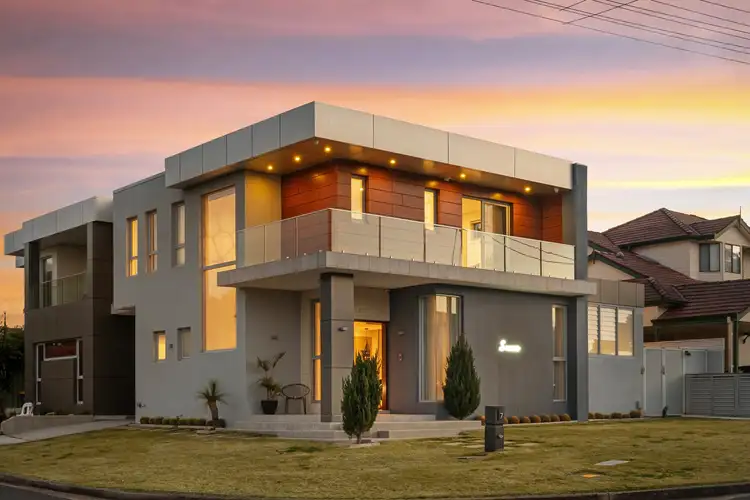 7 Burns Road