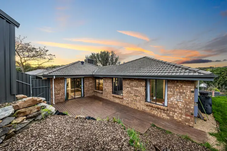44 Lyons Circuit