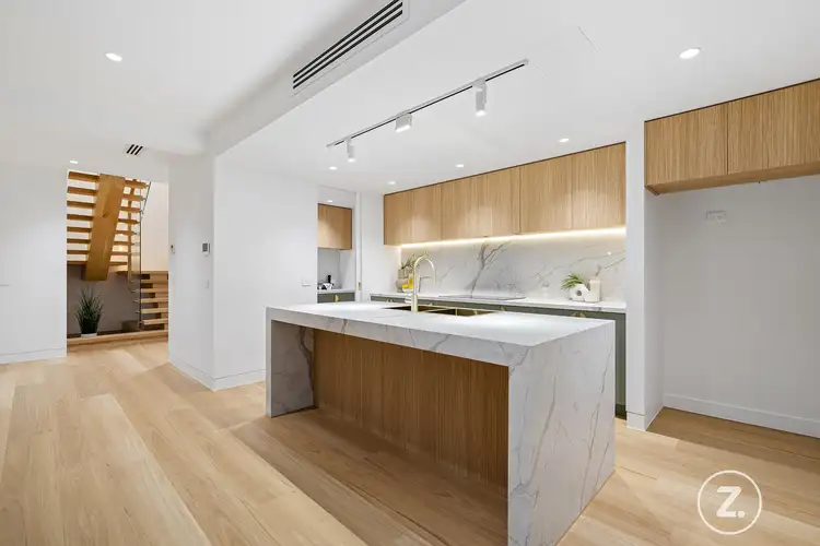 2/83 Radford Road