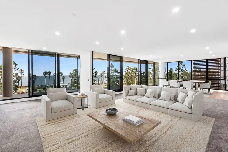 205/6-8 Eastern Beach Road