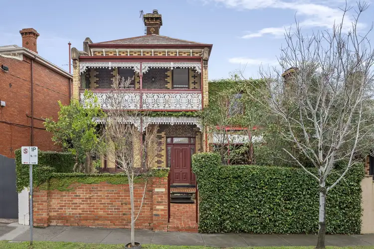 8 Cromwell Crescent