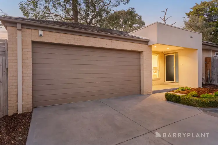 2/31 McDonald Crescent