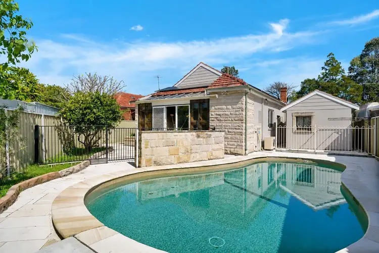 11 Tancred Avenue